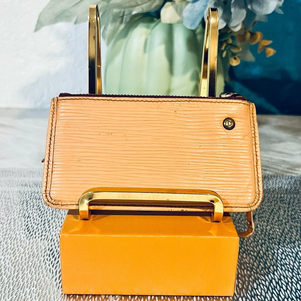 Louis Vuitton epi keychain charm coin wallet/makeup - Picture 3 of 13